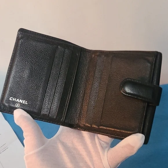 Chanel Sweater Embossed Compact Wallet - Picture 8 of 16